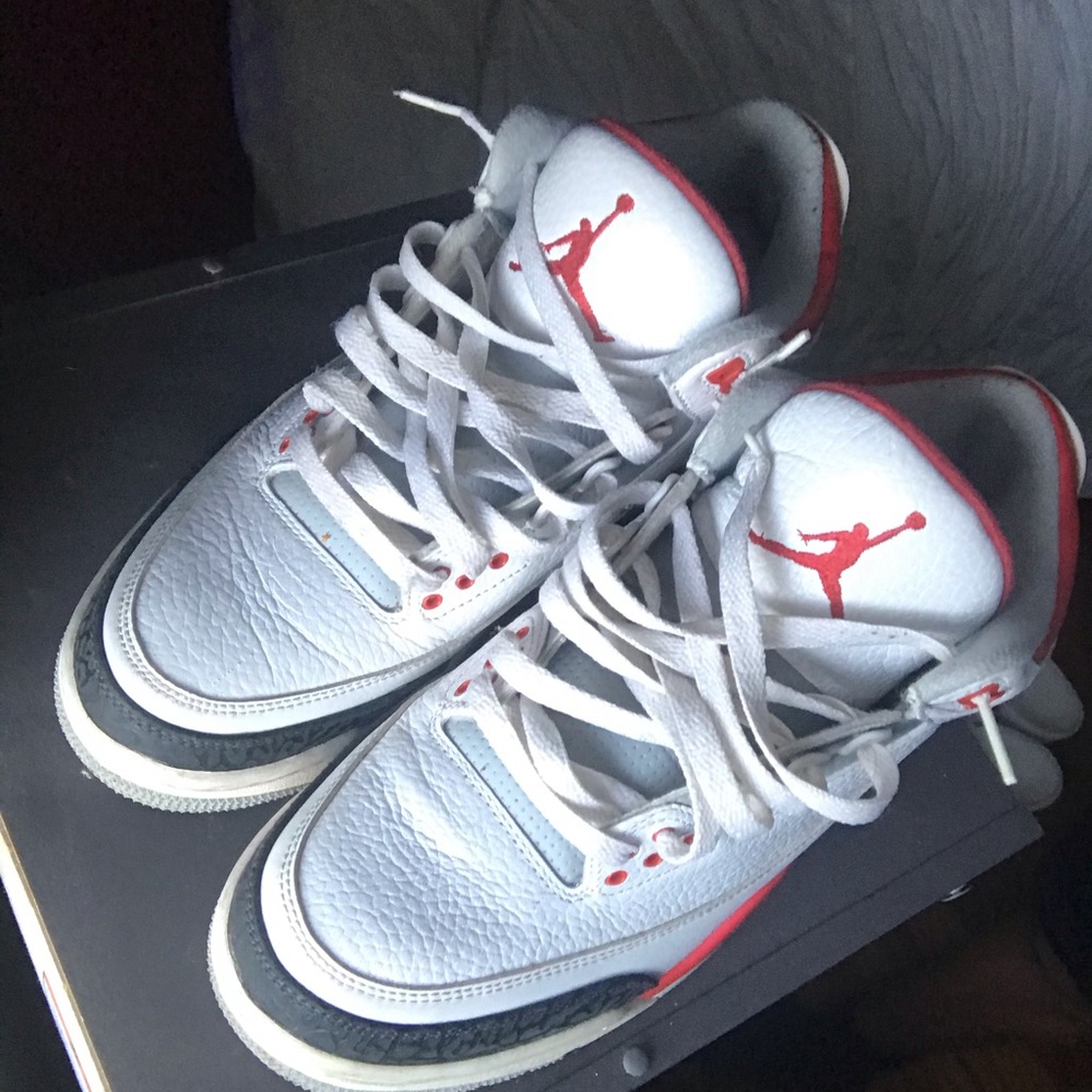 Jordan 3 fire red